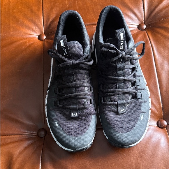 Nike Free Metcons - Picture 3 of 6